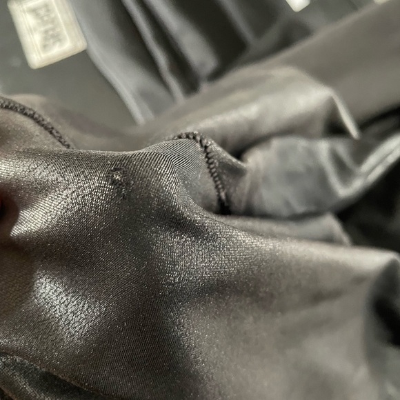 Spanx Spanxshape Faux Leather Leggings Shiny Vegan Tight Black Large FLAWED - Picture 7 of 8